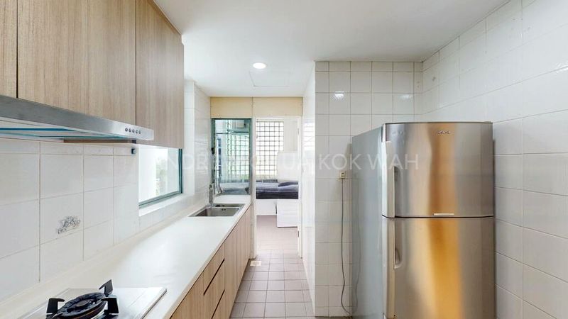 2 Bed Condo for Sale in  Astor Green - Image 3